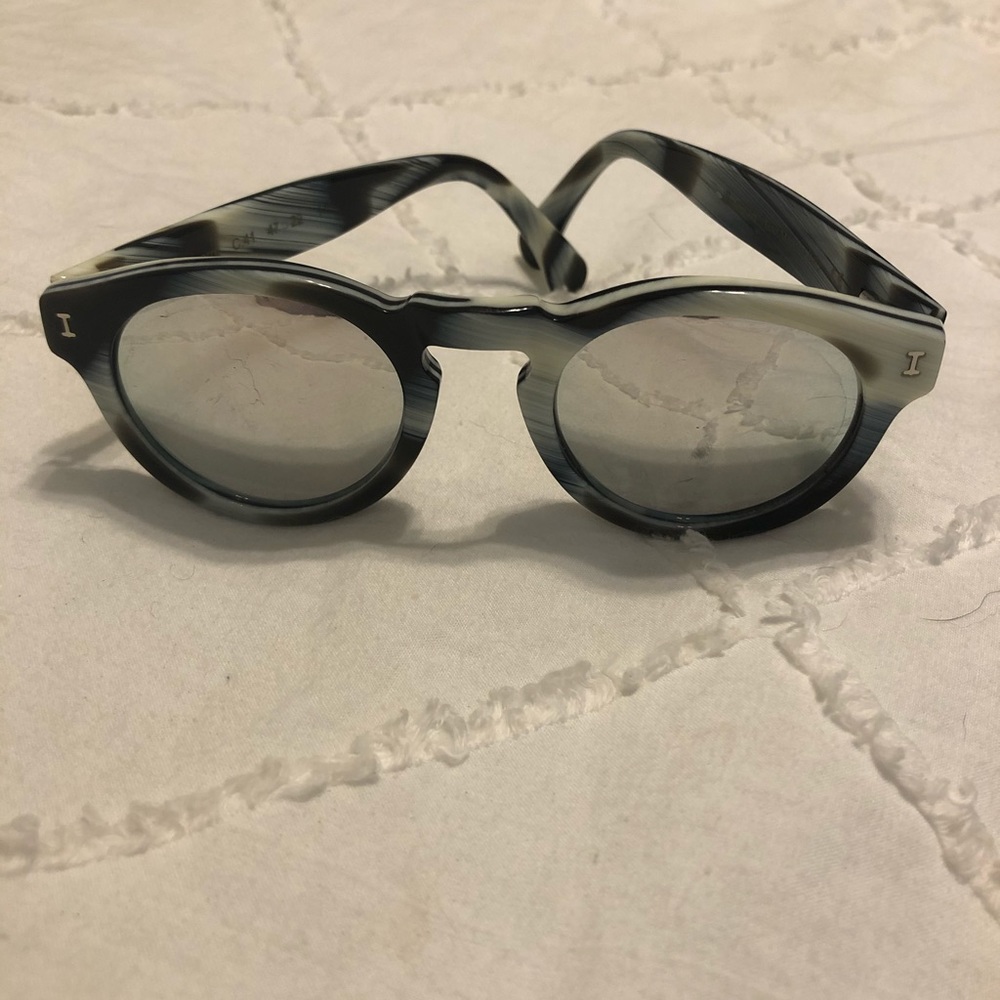 Illesteva sunglasses